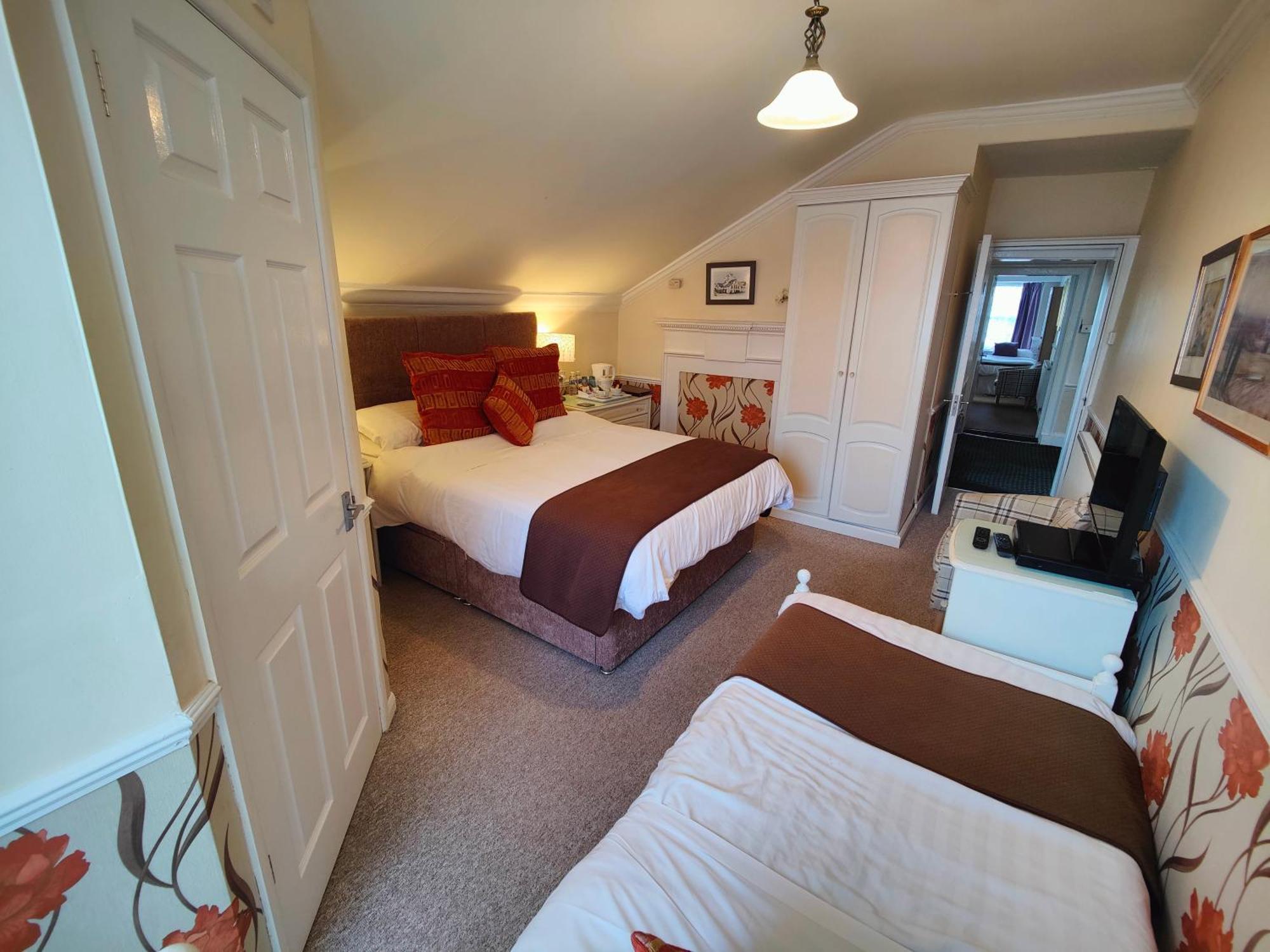 The Pack O' Cards Hotel Combe Martin Exterior foto